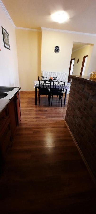 Bástya Apartmanház Sárvár Exterior foto